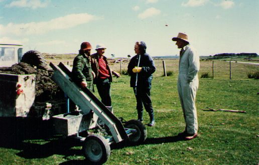 Turf cutting and distribution machine